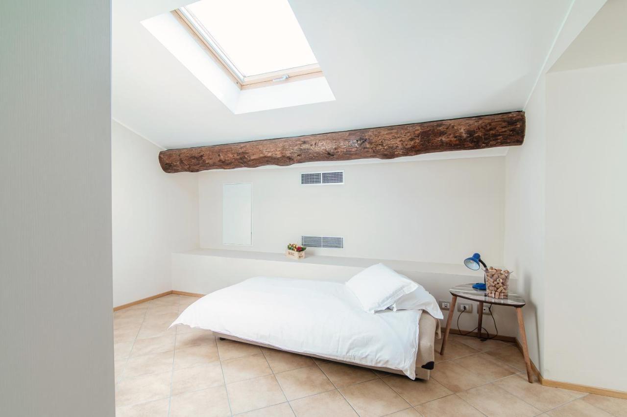 Grape Attic 72 - The House Of Travelers Apartment Como Luaran gambar