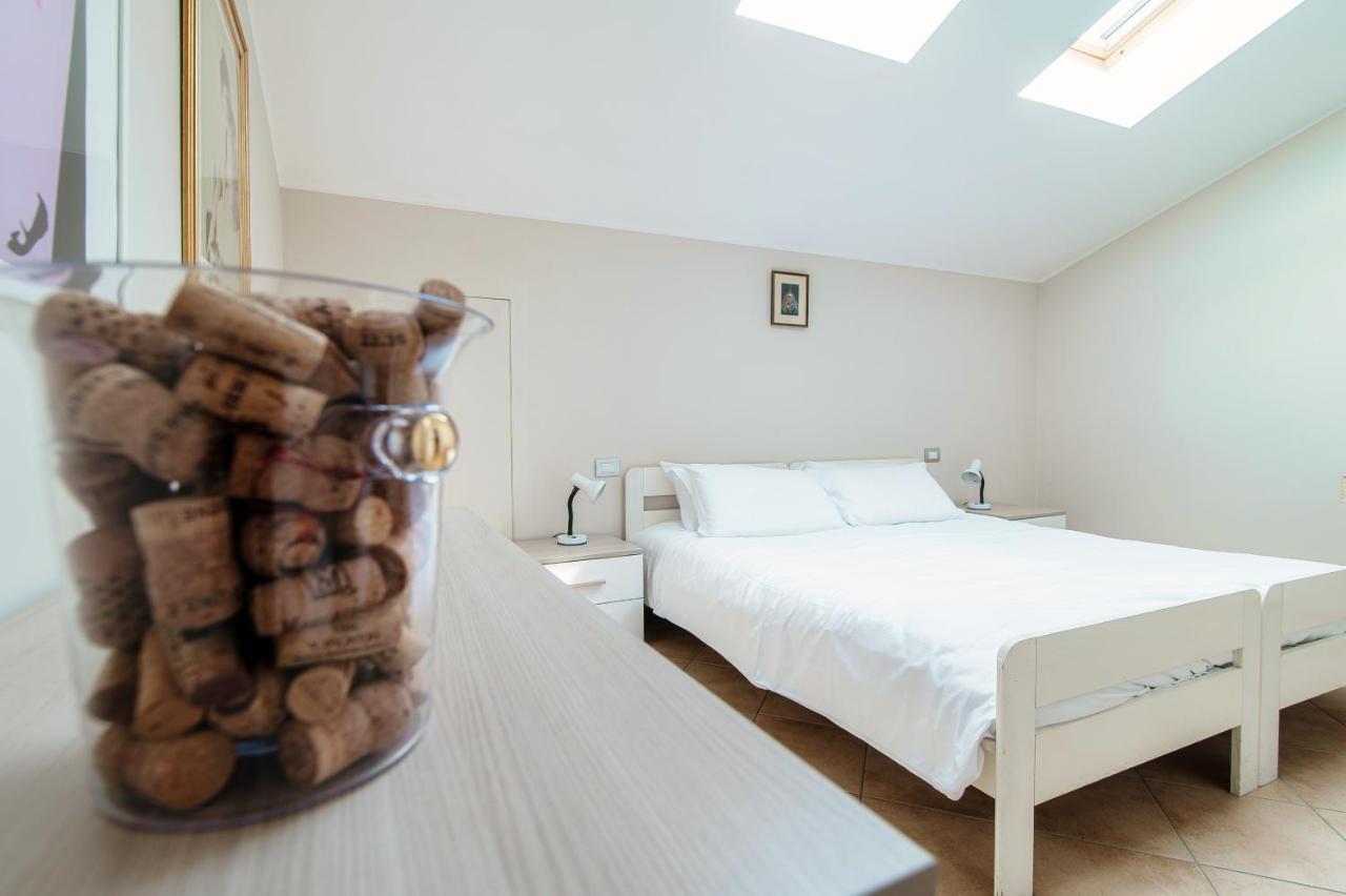 Grape Attic 72 - The House Of Travelers Apartment Como Luaran gambar