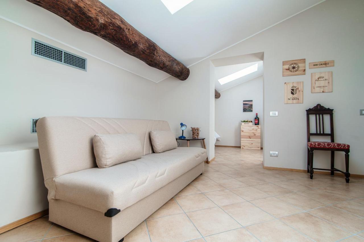 Grape Attic 72 - The House Of Travelers Apartment Como Luaran gambar